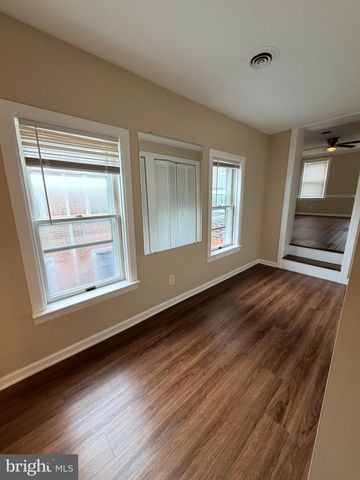 127 E UNION ST, Burlington, NJ 08016