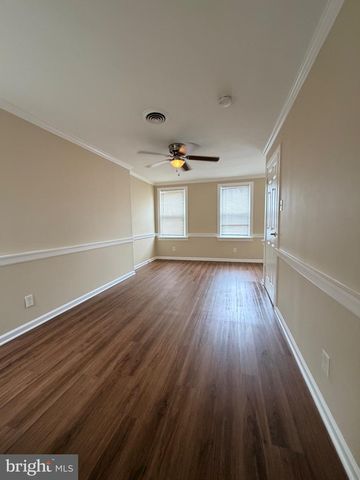 127 E UNION ST, Burlington, NJ 08016