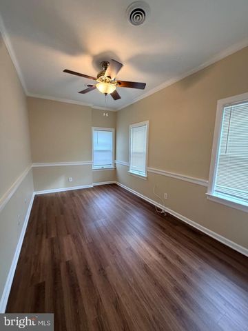127 E UNION ST, Burlington, NJ 08016