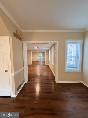 127 E UNION ST, Burlington, NJ 08016