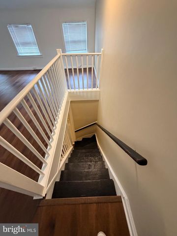 127 E UNION ST, Burlington, NJ 08016