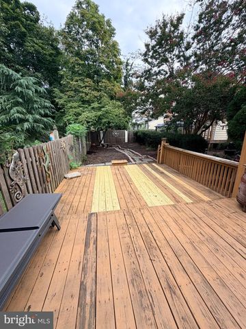 127 E UNION ST, Burlington, NJ 08016