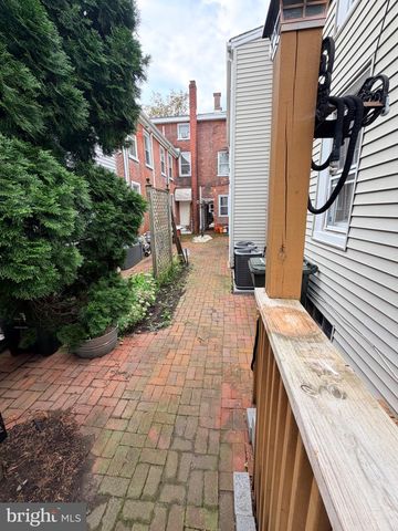127 E UNION ST, Burlington, NJ 08016