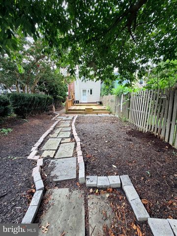 127 E UNION ST, Burlington, NJ 08016
