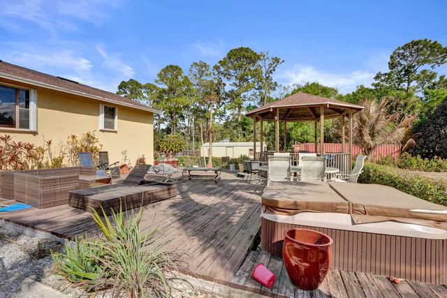 16974 W Glasgow Drive, The Acreage, FL 33470