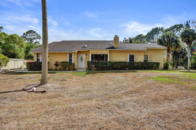 16974 W Glasgow Drive, The Acreage, FL 33470