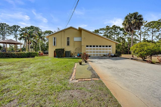 16974 W Glasgow Drive, The Acreage, FL 33470