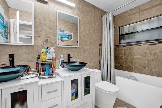 16974 W Glasgow Drive, The Acreage, FL 33470