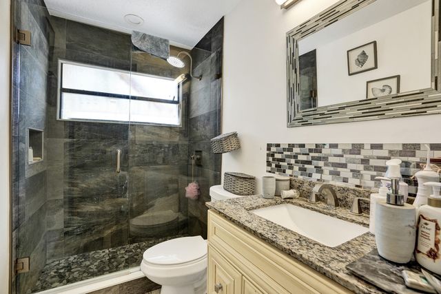 16974 W Glasgow Drive, The Acreage, FL 33470