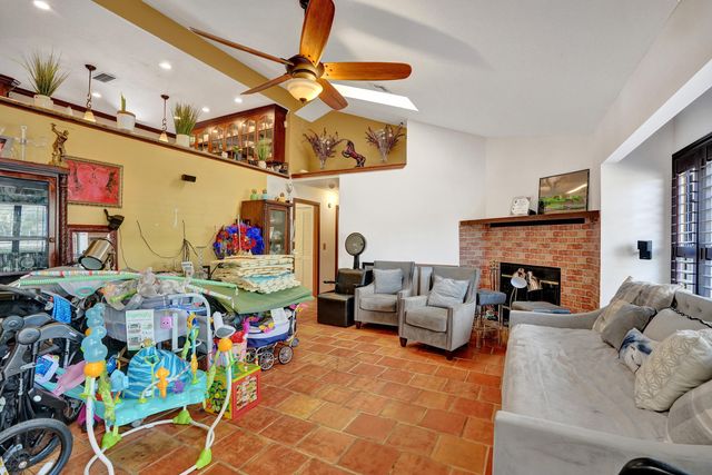 16974 W Glasgow Drive, The Acreage, FL 33470