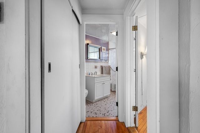 2 A Nonquit Street A, Worcester, MA 01604