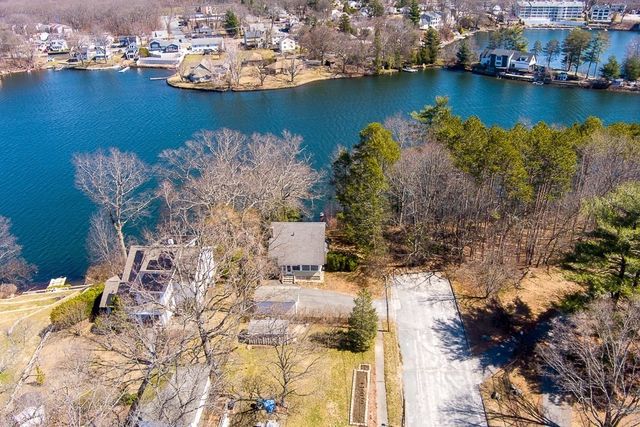 2 A Nonquit Street A, Worcester, MA 01604