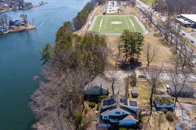 2 A Nonquit Street A, Worcester, MA 01604