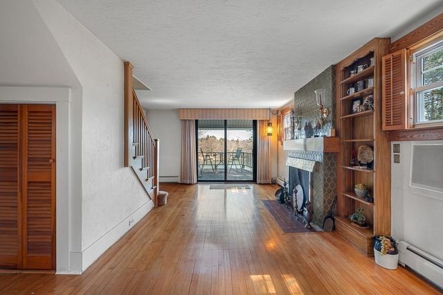 2 A Nonquit Street A, Worcester, MA 01604