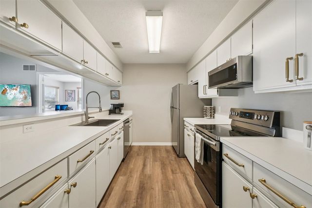 1764 Weatherstone Drive, Ann Arbor, MI 48108