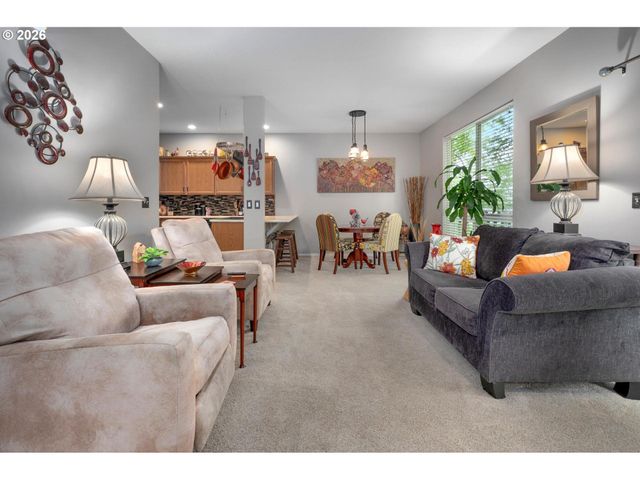 1355 Sw BINFORD LAKE Pkwy, Gresham, OR 97080