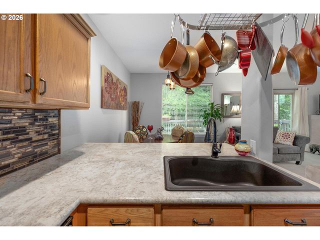 1355 Sw BINFORD LAKE Pkwy, Gresham, OR 97080