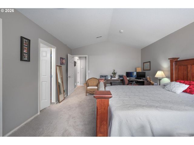 1355 Sw BINFORD LAKE Pkwy, Gresham, OR 97080