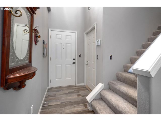 1355 Sw BINFORD LAKE Pkwy, Gresham, OR 97080
