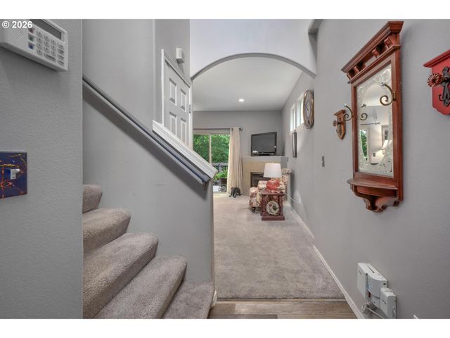 1355 Sw BINFORD LAKE Pkwy, Gresham, OR 97080