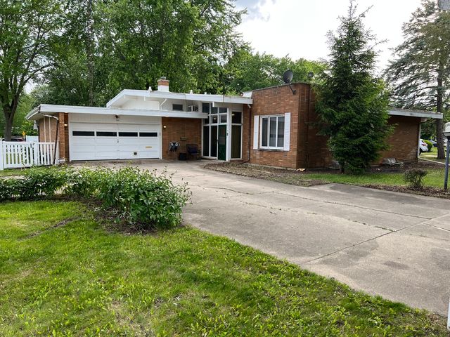 616 Seneca Drive, Aurora, IL 60506