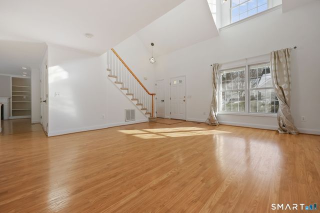 2 Village Court 2, Wilton, CT 06897