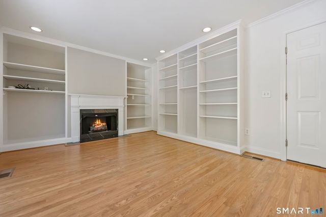 2 Village Court 2, Wilton, CT 06897