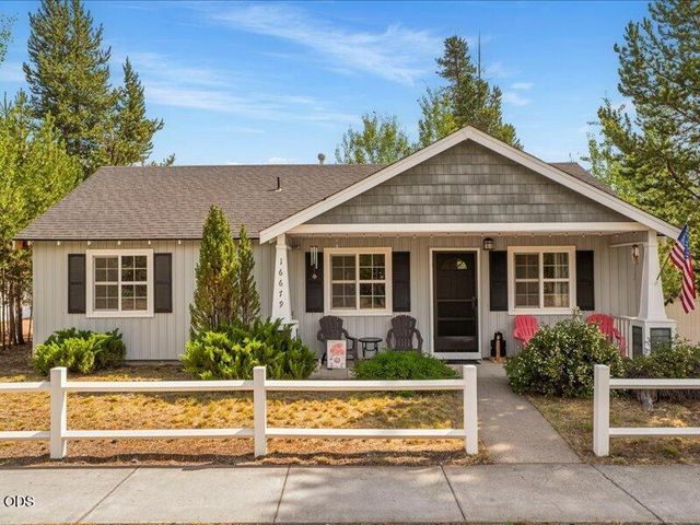 16679 Wm Foss Road, La Pine, OR 97739