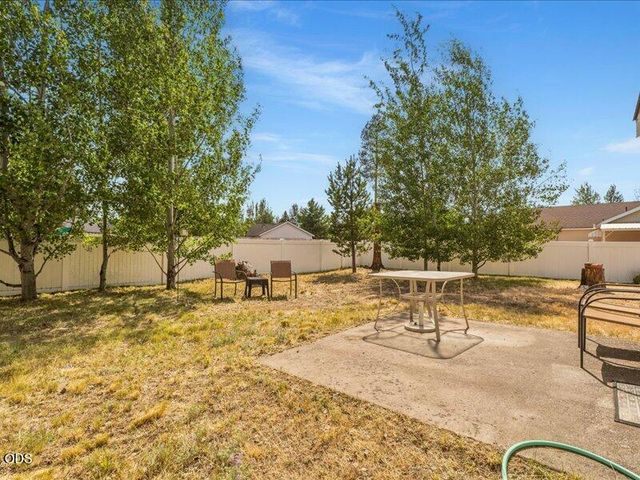 16679 Wm Foss Road, La Pine, OR 97739