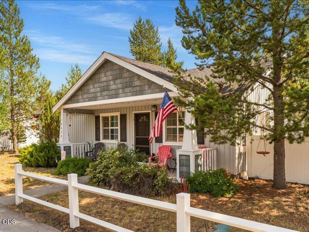 16679 Wm Foss Road, La Pine, OR 97739