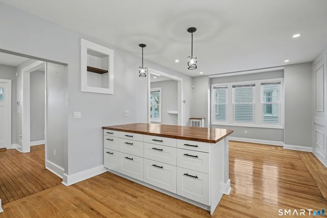 38 Beecher Place, New Haven, CT 06512