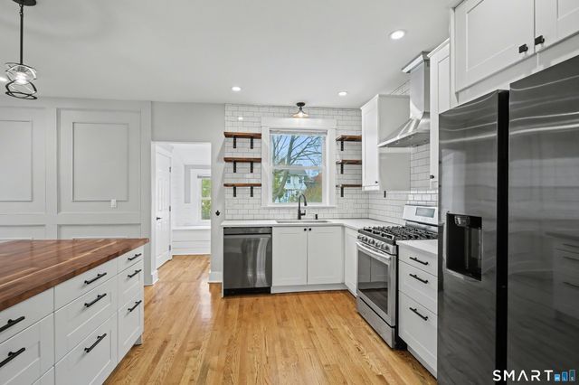 38 Beecher Place, New Haven, CT 06512