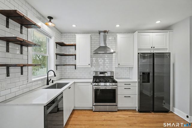 38 Beecher Place, New Haven, CT 06512