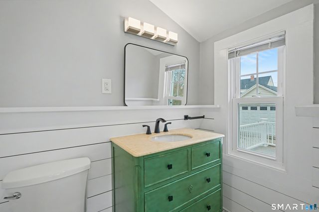 38 Beecher Place, New Haven, CT 06512