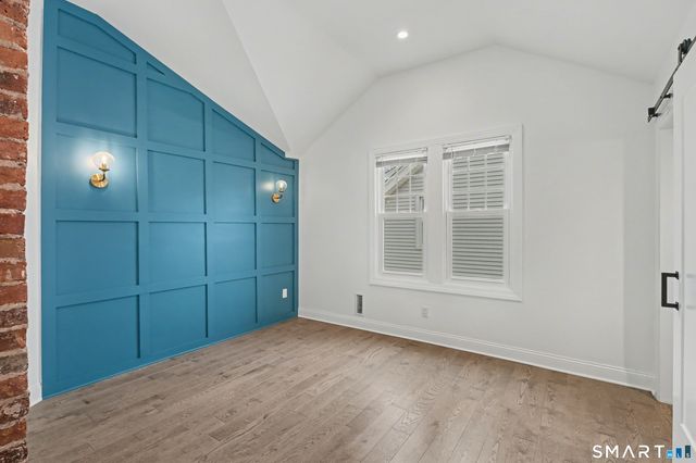 38 Beecher Place, New Haven, CT 06512