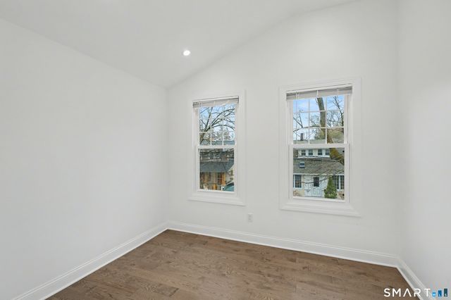 38 Beecher Place, New Haven, CT 06512