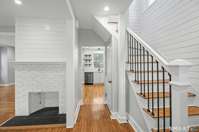 38 Beecher Place, New Haven, CT 06512