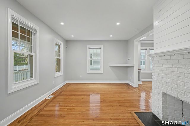 38 Beecher Place, New Haven, CT 06512