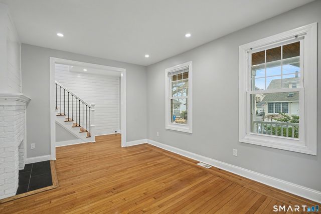 38 Beecher Place, New Haven, CT 06512