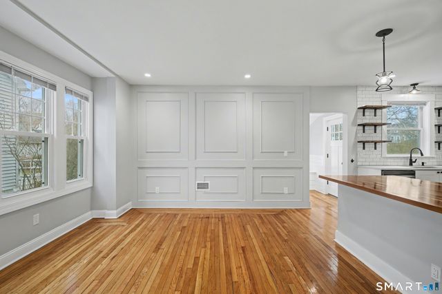 38 Beecher Place, New Haven, CT 06512