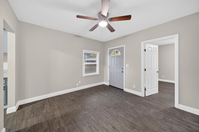 3231 E Townsend Avenue, Fresno, CA 93702