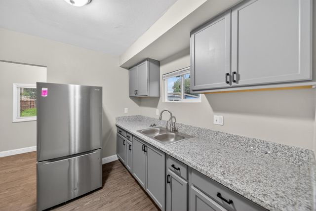 3231 E Townsend Avenue, Fresno, CA 93702