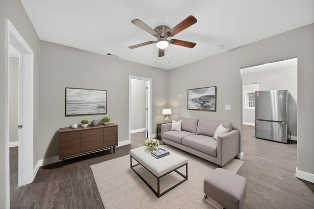 3231 E Townsend Avenue, Fresno, CA 93702