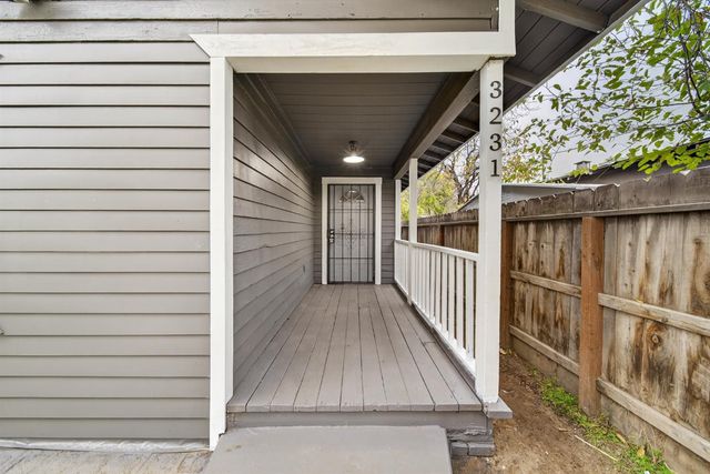 3231 E Townsend Avenue, Fresno, CA 93702