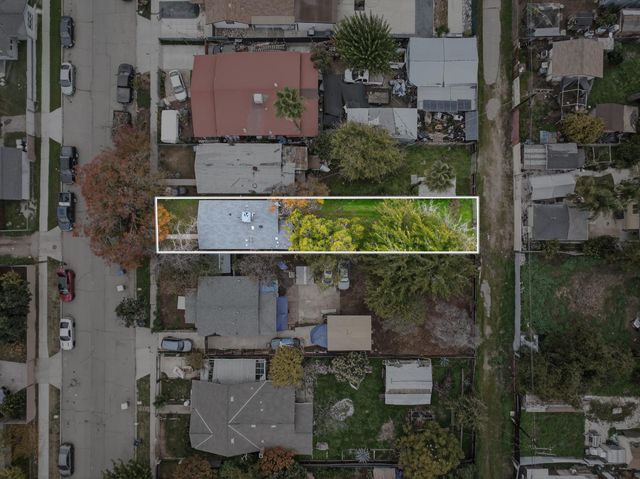 3231 E Townsend Avenue, Fresno, CA 93702