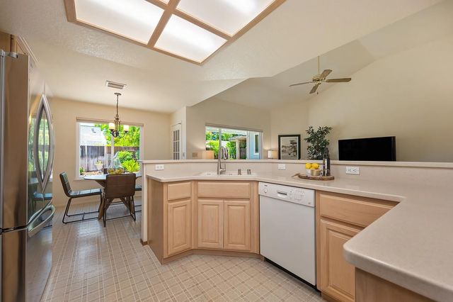 1617 Revere Dr, Roseville, CA 95747