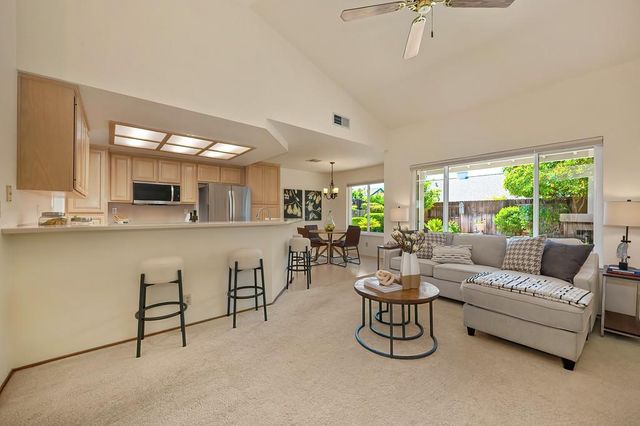 1617 Revere Dr, Roseville, CA 95747