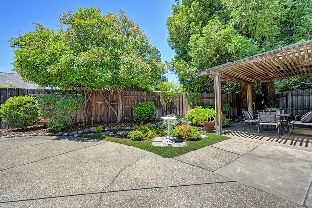 1617 Revere Dr, Roseville, CA 95747