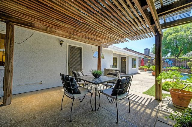1617 Revere Dr, Roseville, CA 95747
