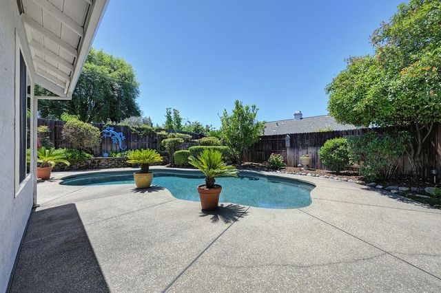 1617 Revere Dr, Roseville, CA 95747